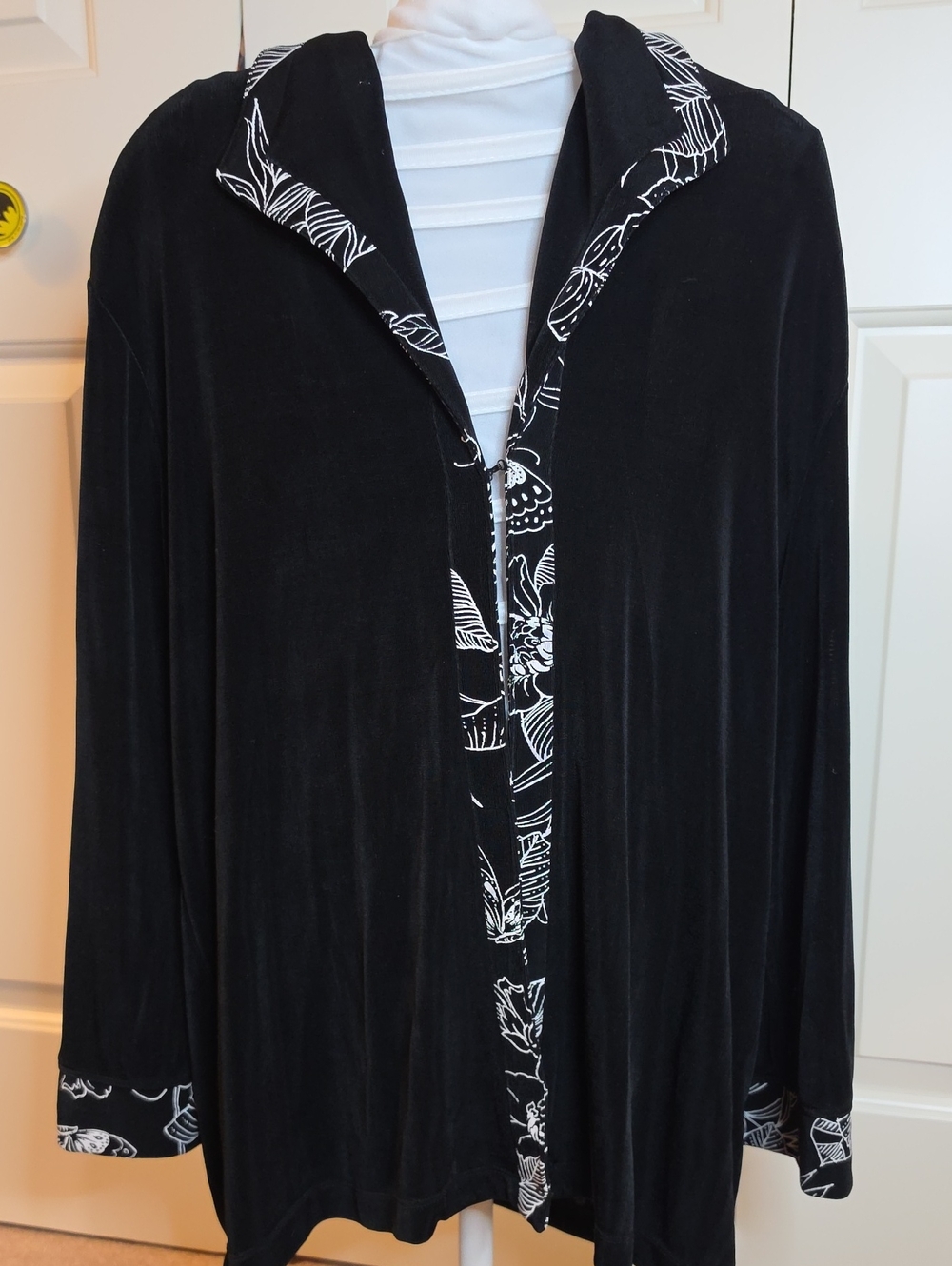 Alfred Dunner Black Top with White Label Detail